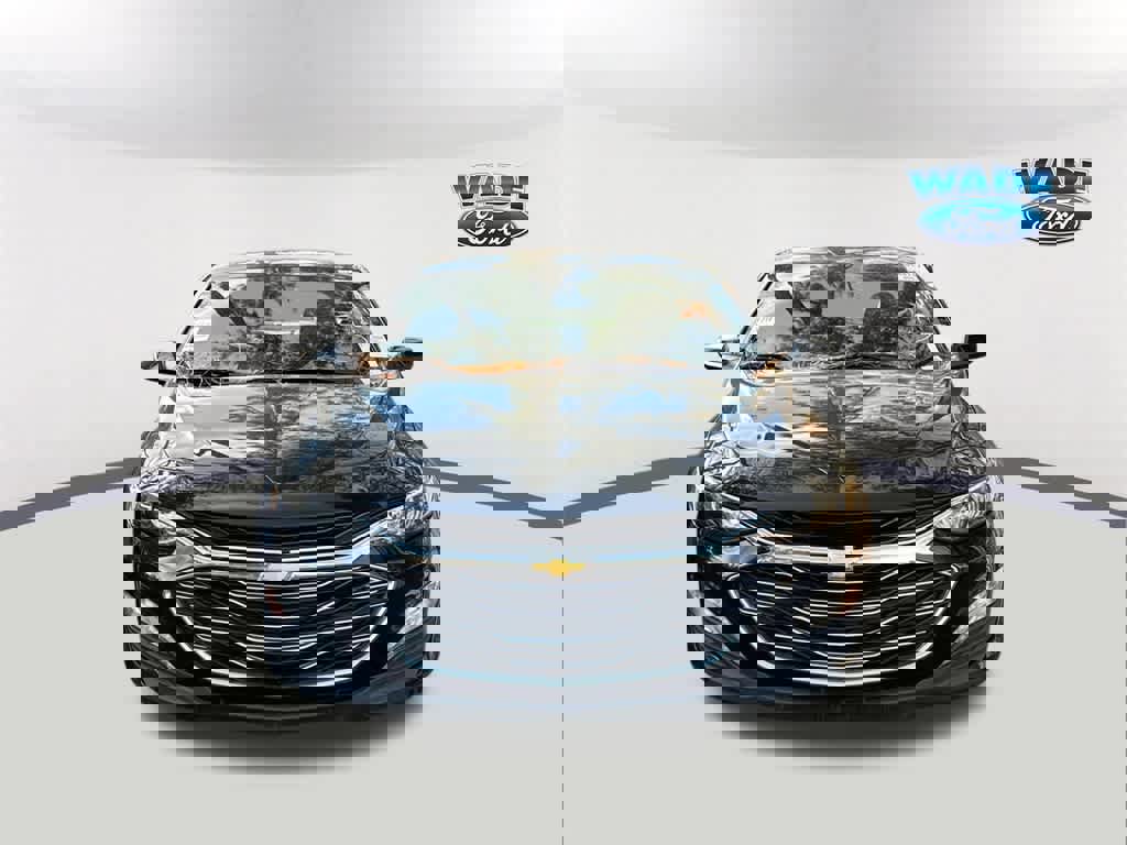 Used 2023 Chevrolet Malibu LT w/ Driver Confidence Package image 2