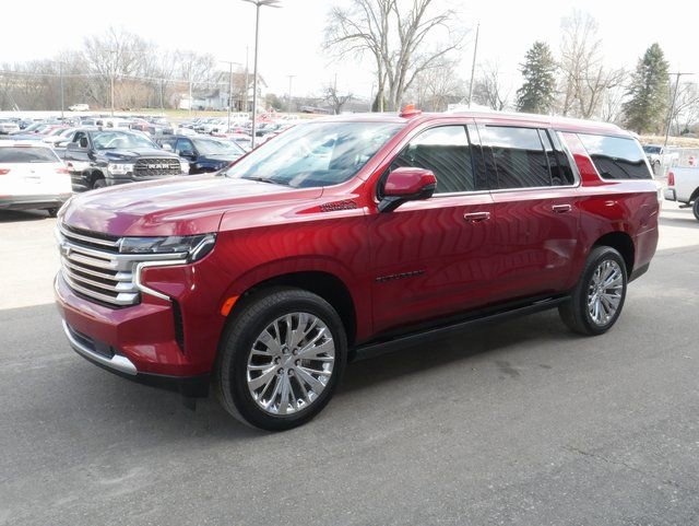 Used 2023 Chevrolet Suburban High Country image 10