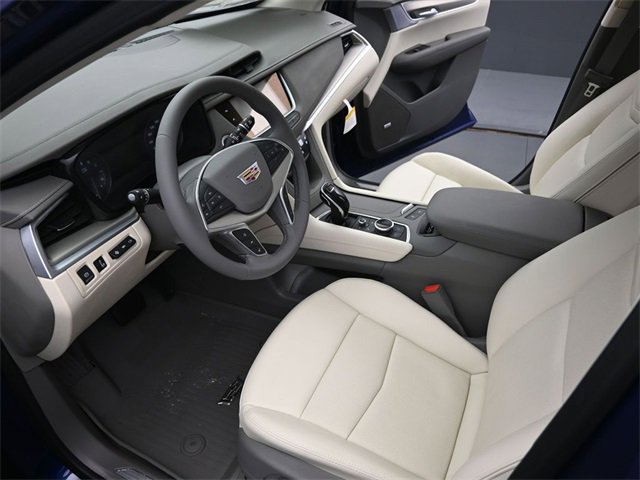 New 2026 Cadillac XT5 Premium Luxury w/ Driver Assist Package image 9