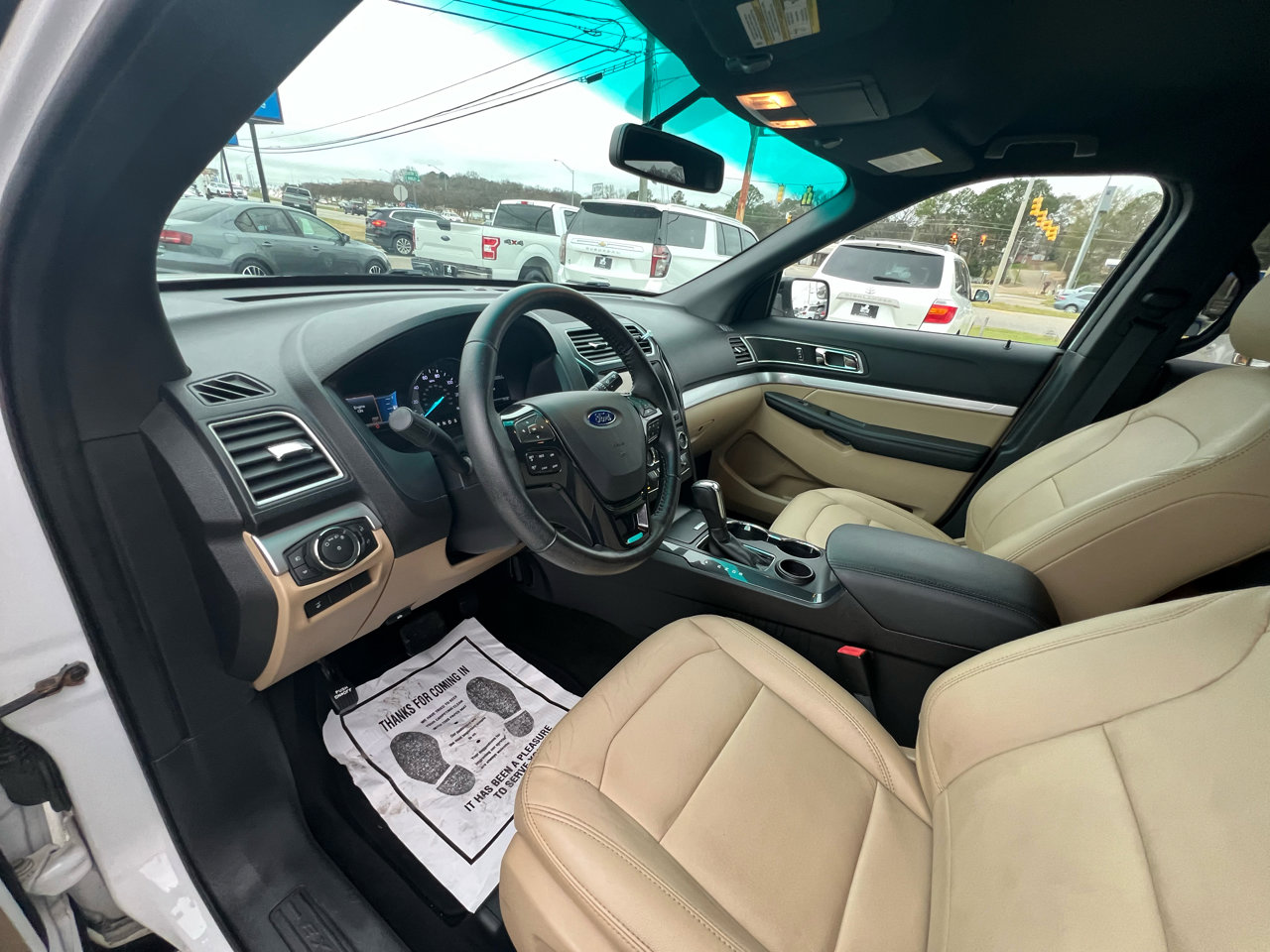 Used 2016 Ford Explorer XLT w/ Equipment Group 202A image 27