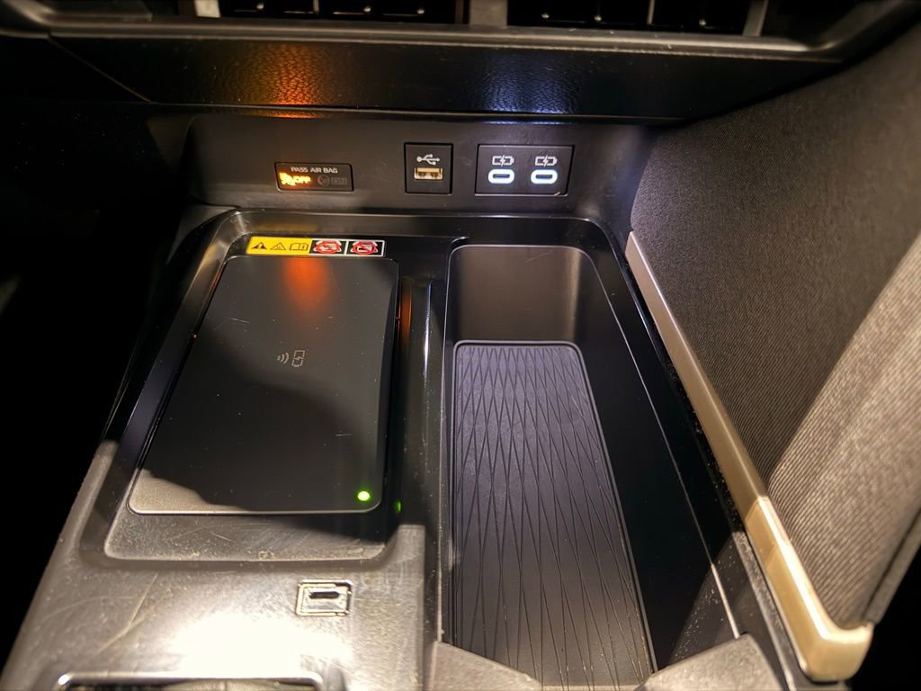 Used 2025 Toyota Camry LE image 23