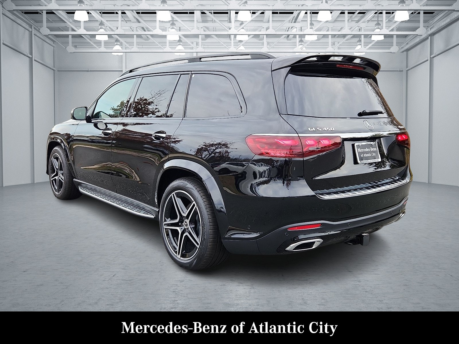 Used 2026 Mercedes-Benz GLS 450 4MATIC image 3