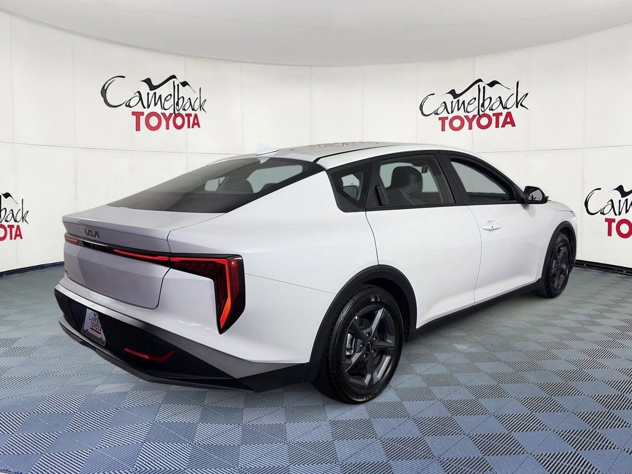 Used 2025 Kia K4 FWD image 7