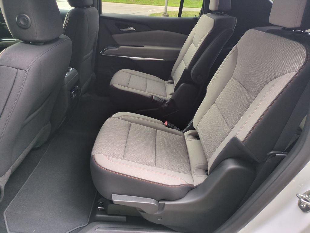 New 2027 Chevrolet Traverse LT w/ Driver Confidence Package FWD image 29