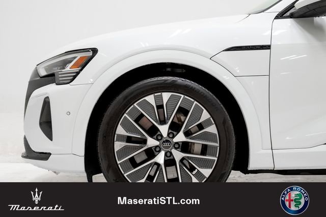 Used 2024 Audi Q8 e-tron Premium Plus image 22