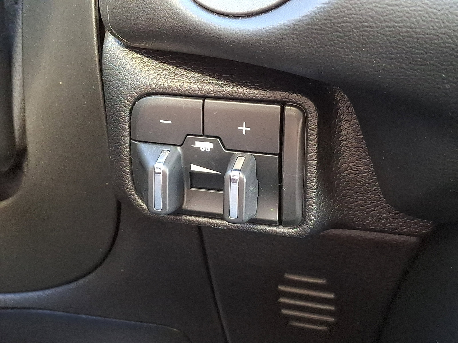 Used 2023 Dodge Durango R/T image 26