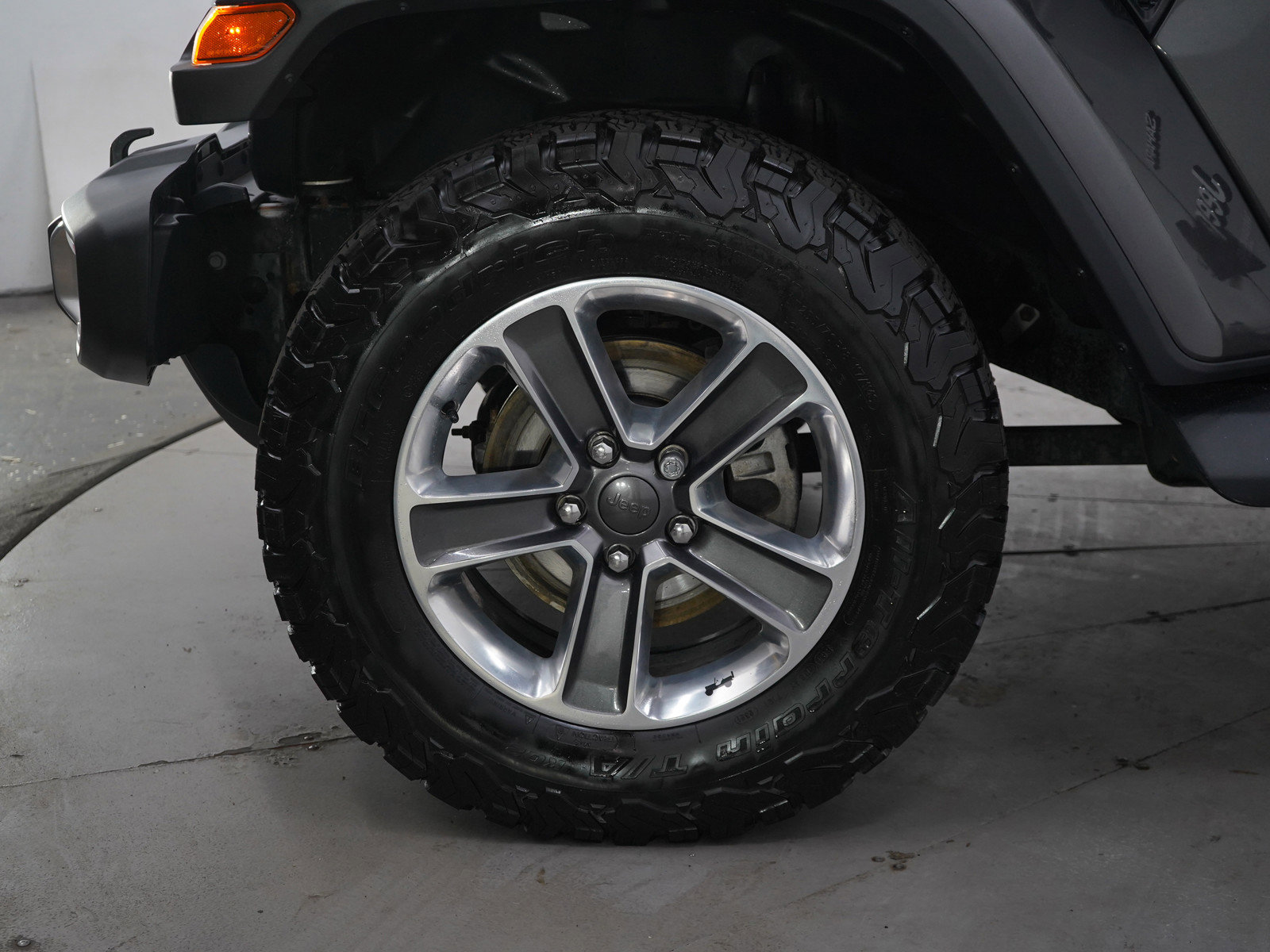 Used 2019 Jeep Wrangler Unlimited Sahara w/ Uconnect 4C Nav & Sound Group AWD/4WD image 31