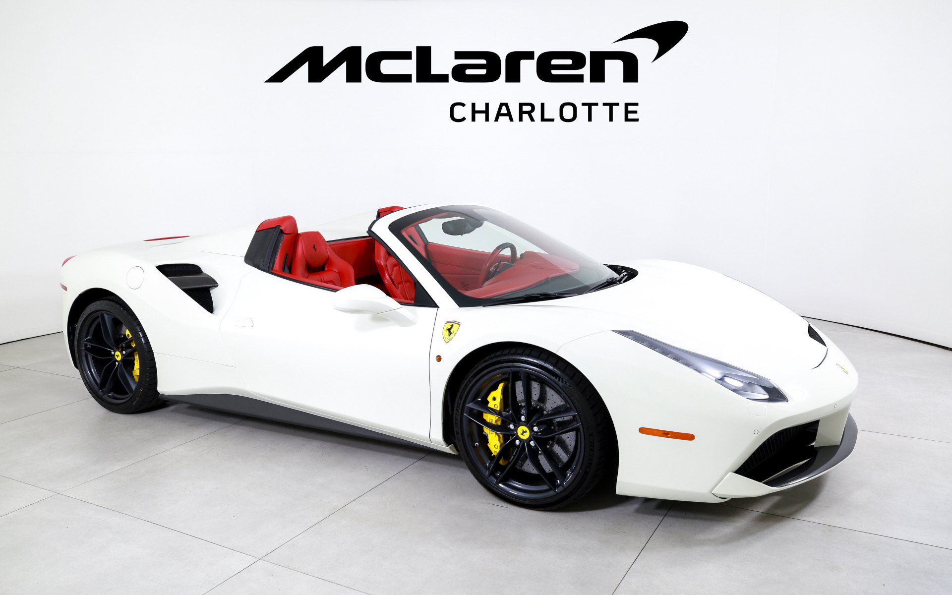 Used 2018 Ferrari 488 Spider RWD image 2