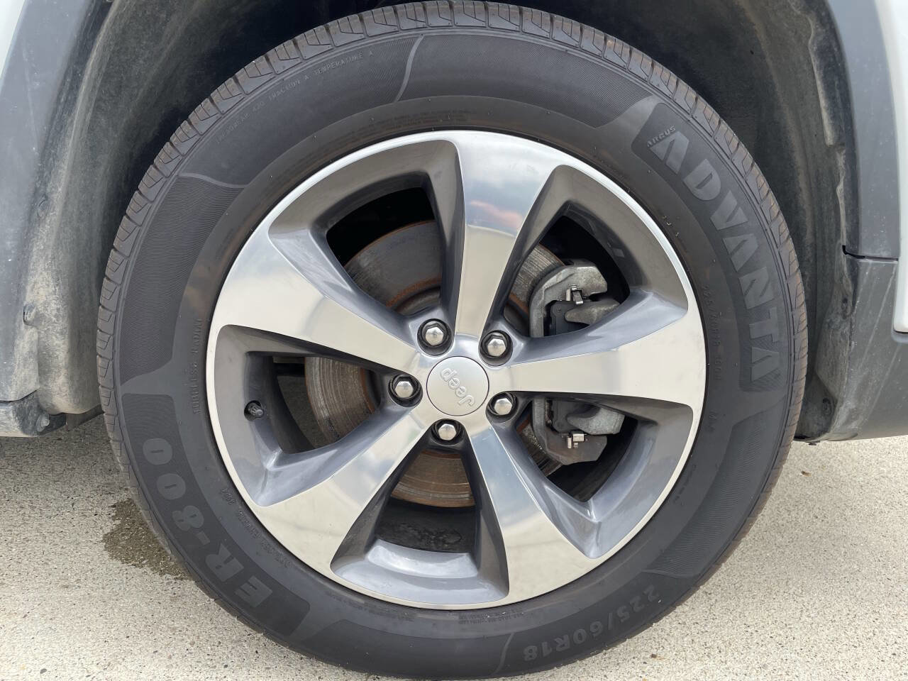 Used 2020 Jeep Cherokee Limited image 10