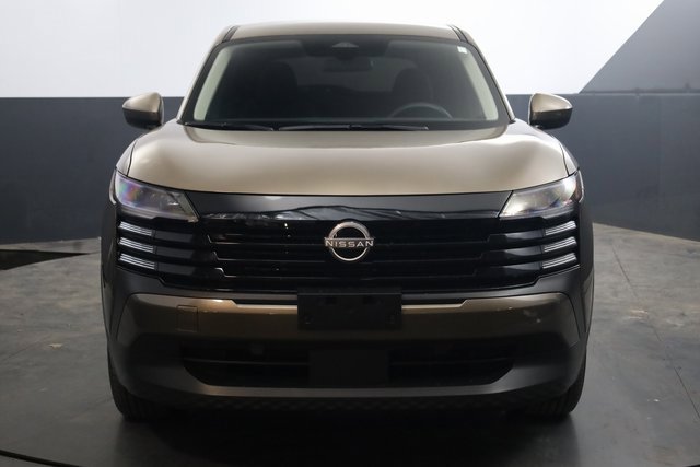 Used 2025 Nissan Kicks SV image 3