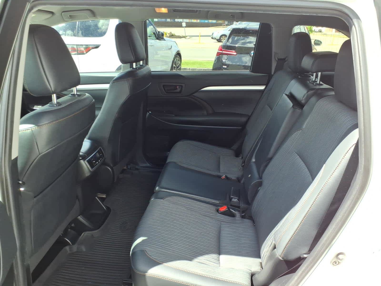 Used 2019 Toyota Highlander Plus AWD/4WD image 13