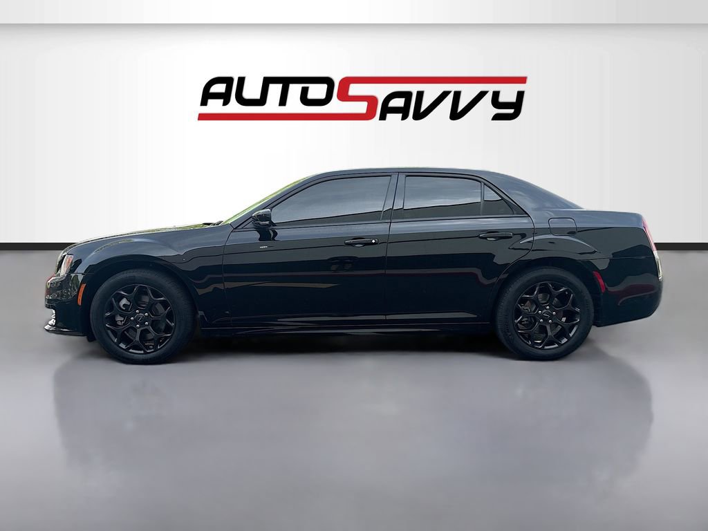 Used 2023 Chrysler 300 Touring L w/ Popular Equipment Group AWD/4WD image 4