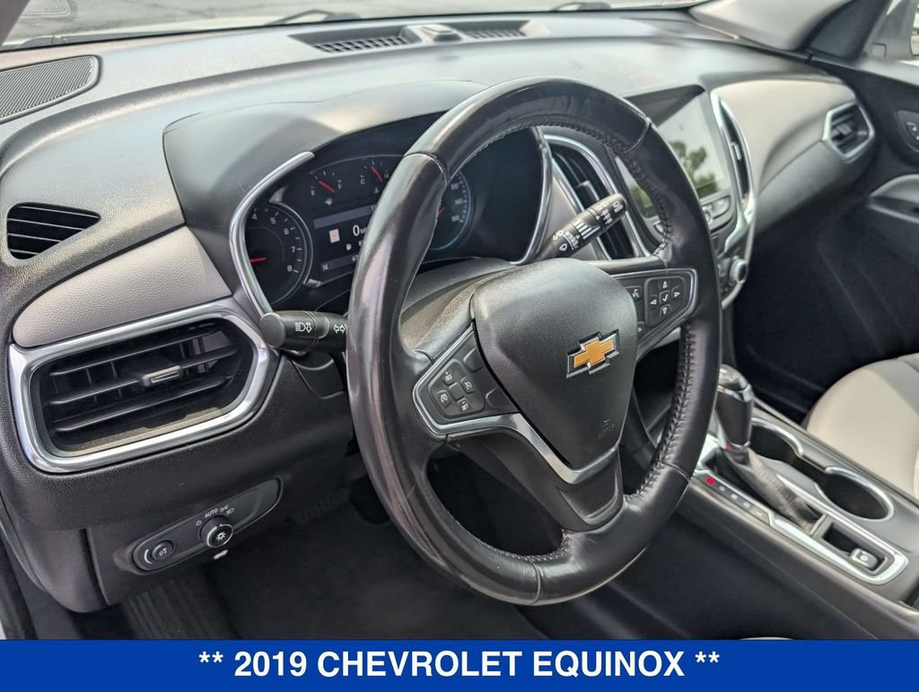Used 2019 Chevrolet Equinox LT w/ Sun & Navigation Package AWD/4WD image 13