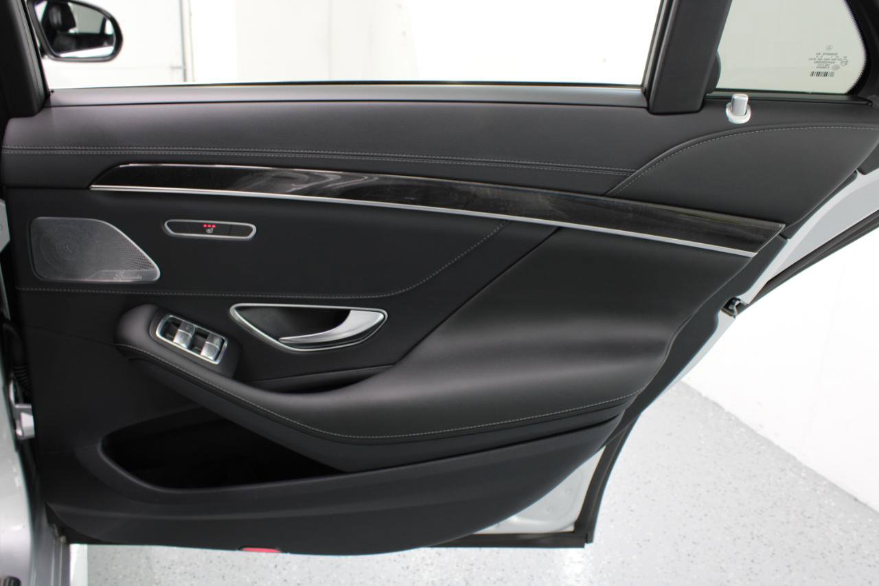 Used 2019 Mercedes-Benz S 560 Sedan image 47