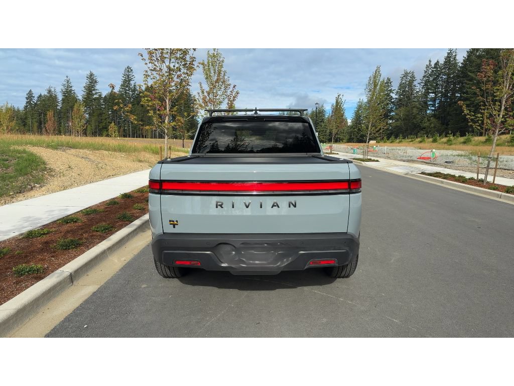 Used 2025 Rivian R1T Premium Tri AWD/4WD image 4
