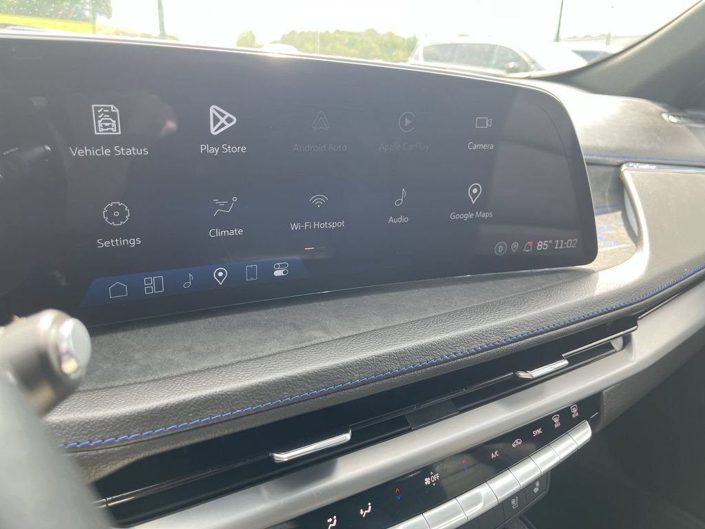 Used 2024 Cadillac XT4 Sport AWD/4WD image 16