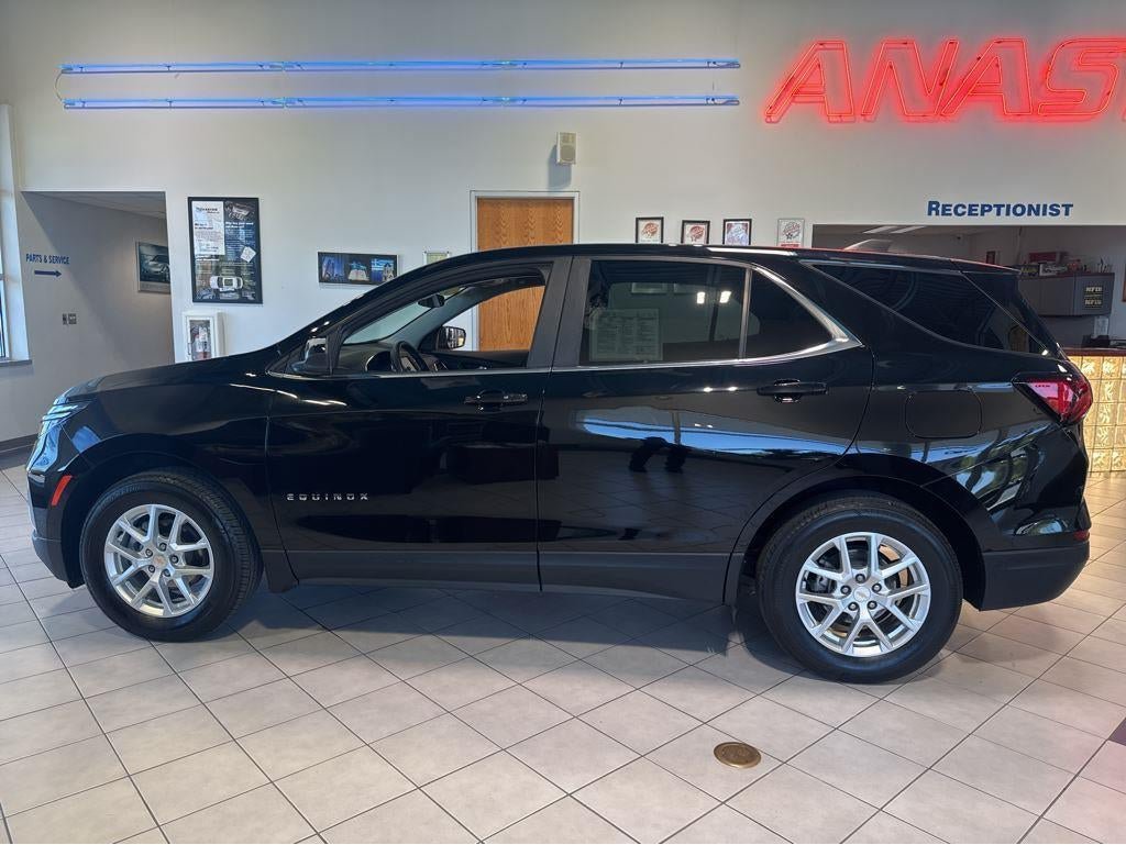 Used 2023 Chevrolet Equinox LT AWD/4WD image 8