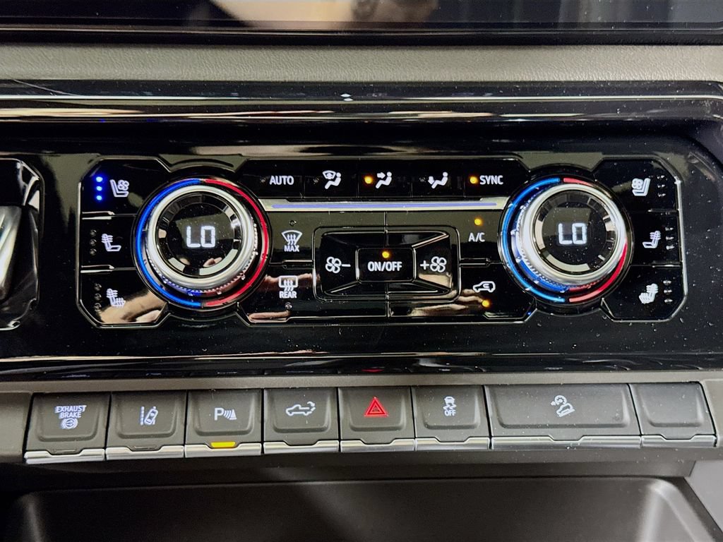 New 2026 GMC Sierra 2500 AT4 w/ AT4 Premium Plus Package AWD/4WD image 10