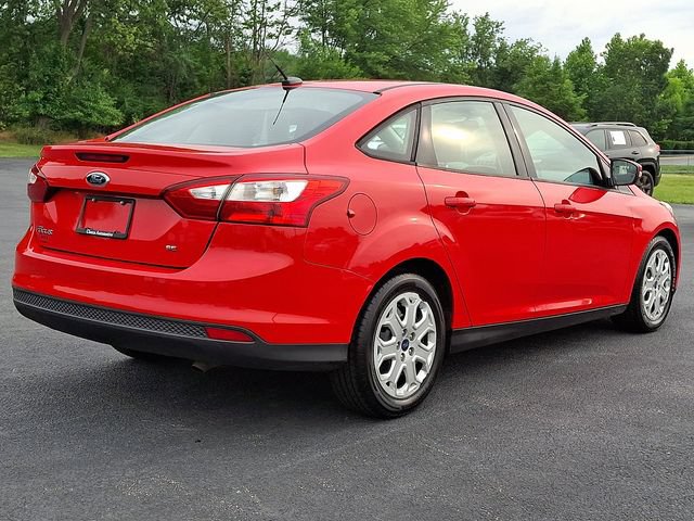 Used 2012 Ford Focus SE w/ SE Winter Pkg FWD image 8
