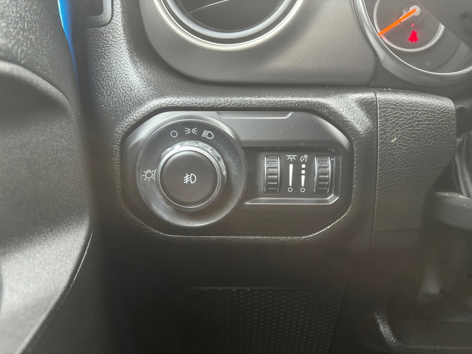 Used 2022 Jeep Wrangler Willys image 21