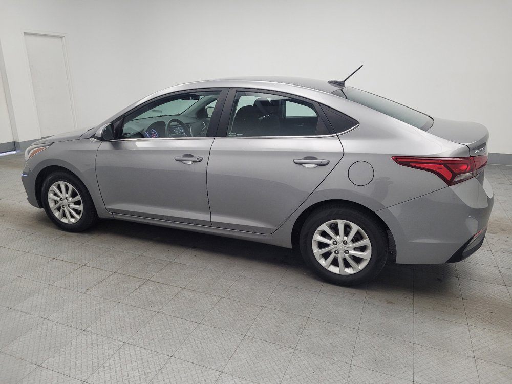 Used 2021 Hyundai Accent SEL FWD image 3