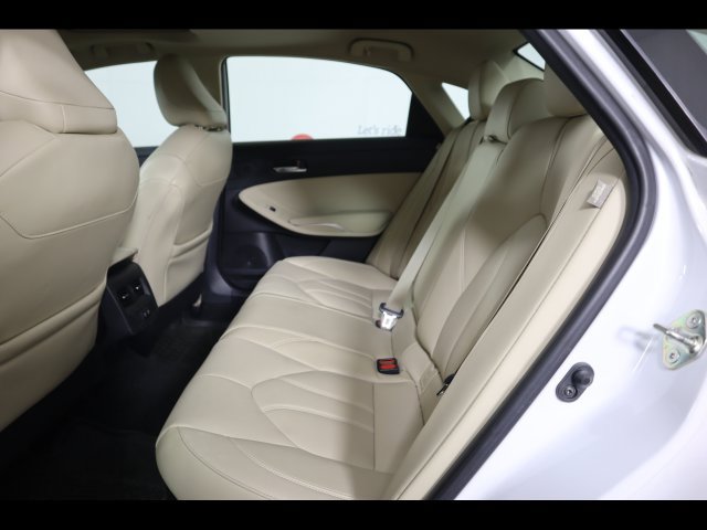 Used 2020 Toyota Avalon XLE w/ Moonroof Package FWD image 38