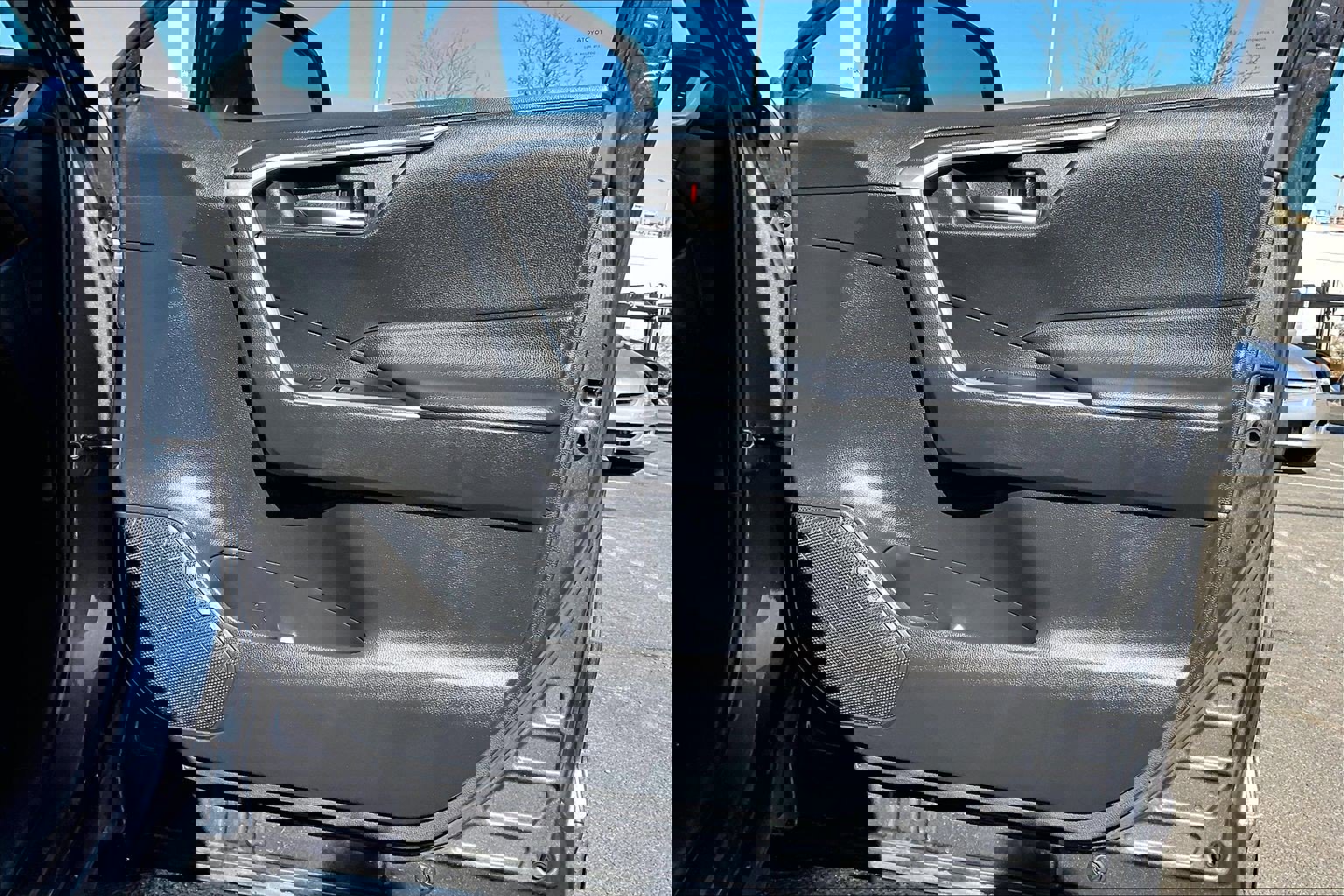 Used 2024 Toyota RAV4 XLE image 22