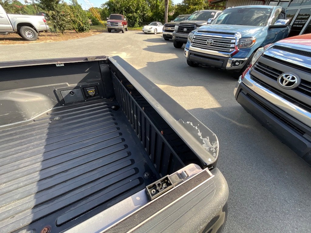 Used 2006 Toyota Tacoma X-Runner RWD image 25