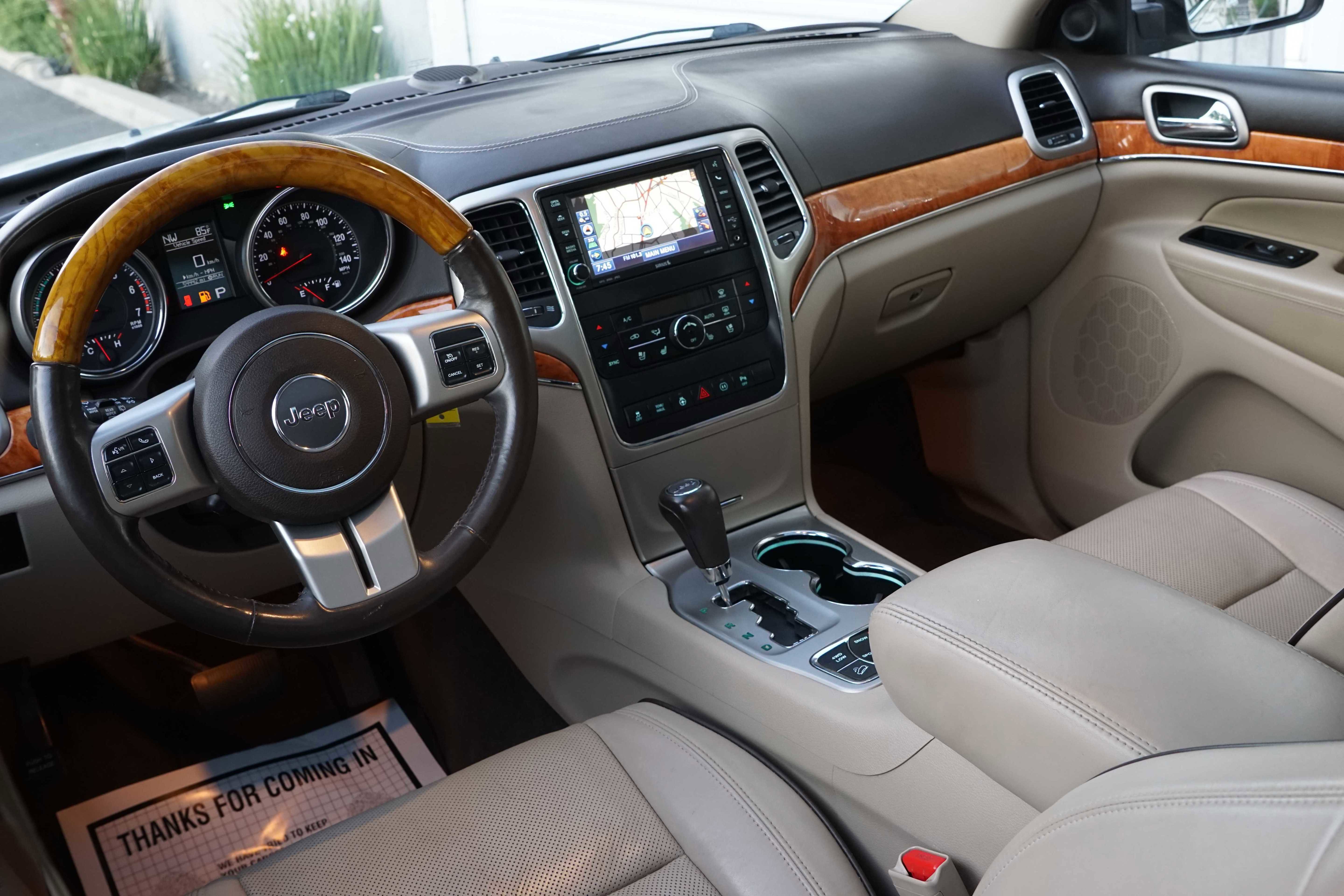 Used 2012 Jeep Grand Cherokee Overland image 31