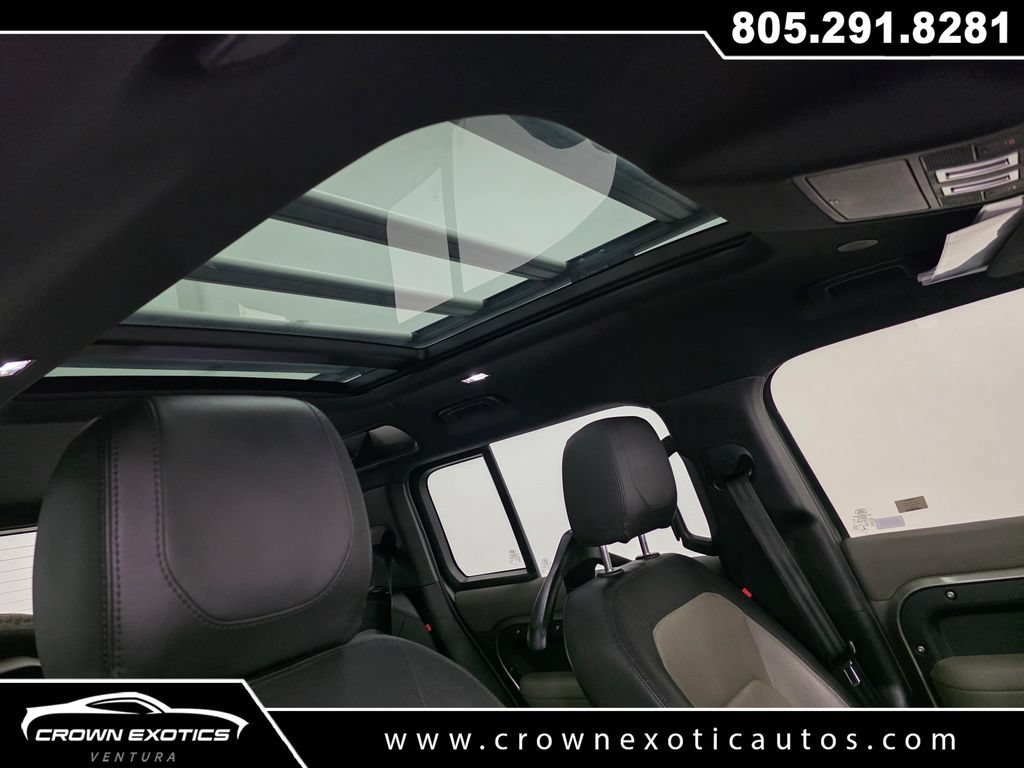 Used 2022 Land Rover Defender 110 X-Dynamic SE AWD/4WD image 8
