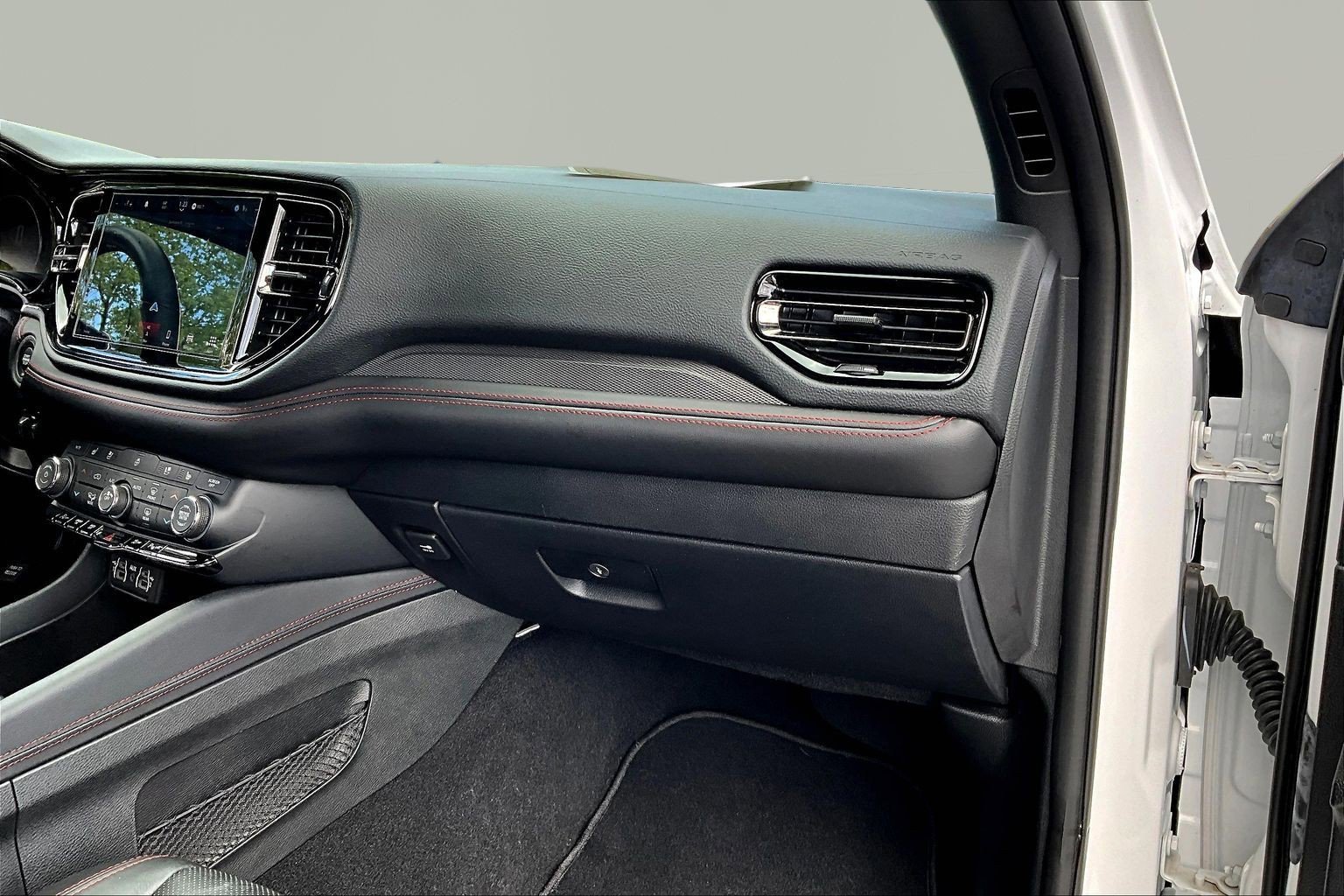 Used 2024 Dodge Durango GT AWD/4WD image 26