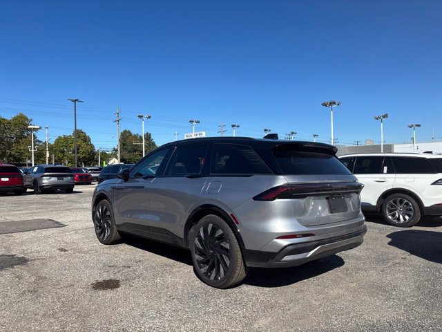 New 2026 Lincoln Nautilus Reserve w/ Jet Appearance Package AWD/4WD image 8