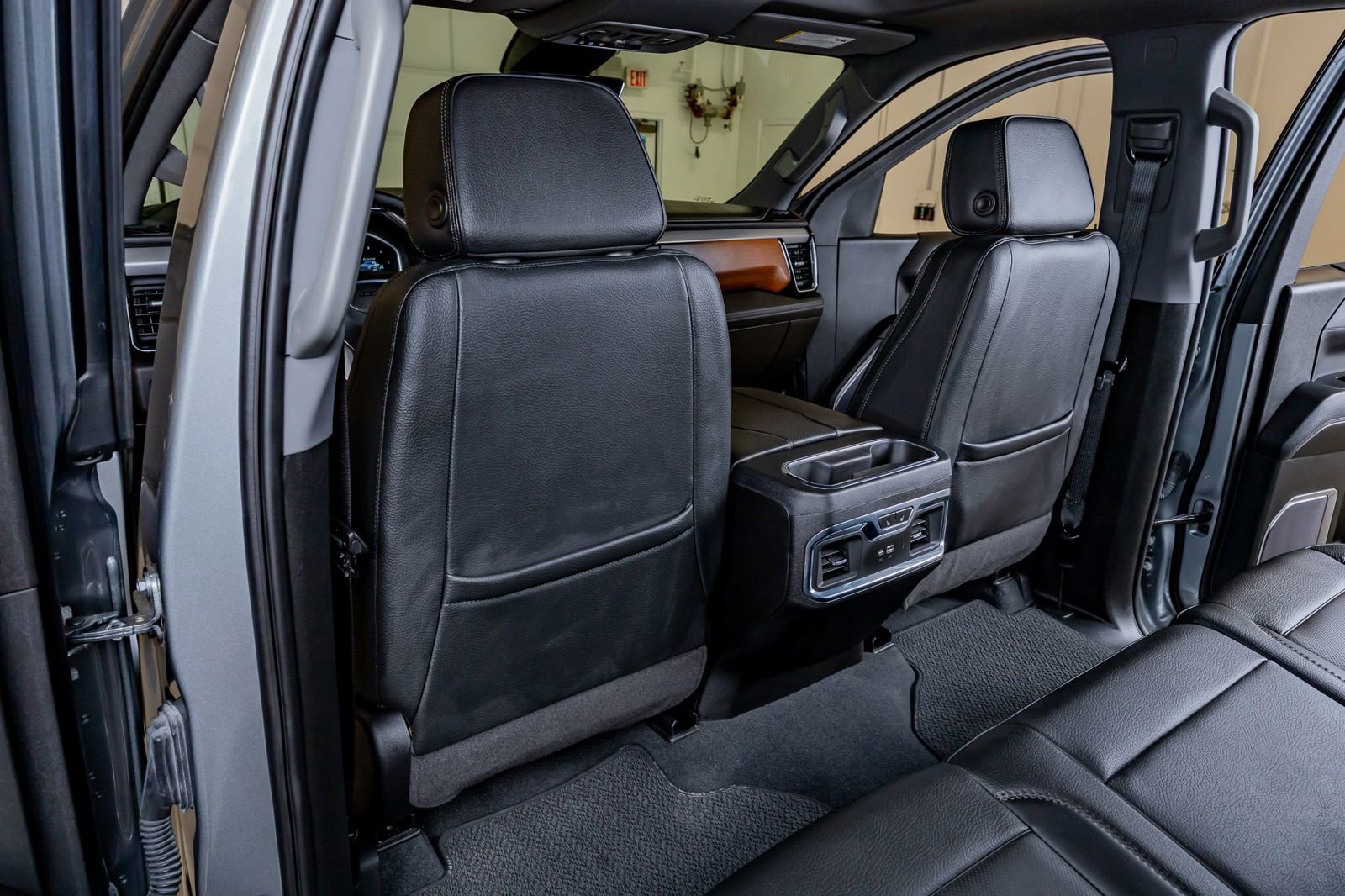 Used 2023 GMC Sierra 1500 Denali w/ Denali Reserve Package AWD/4WD image 33
