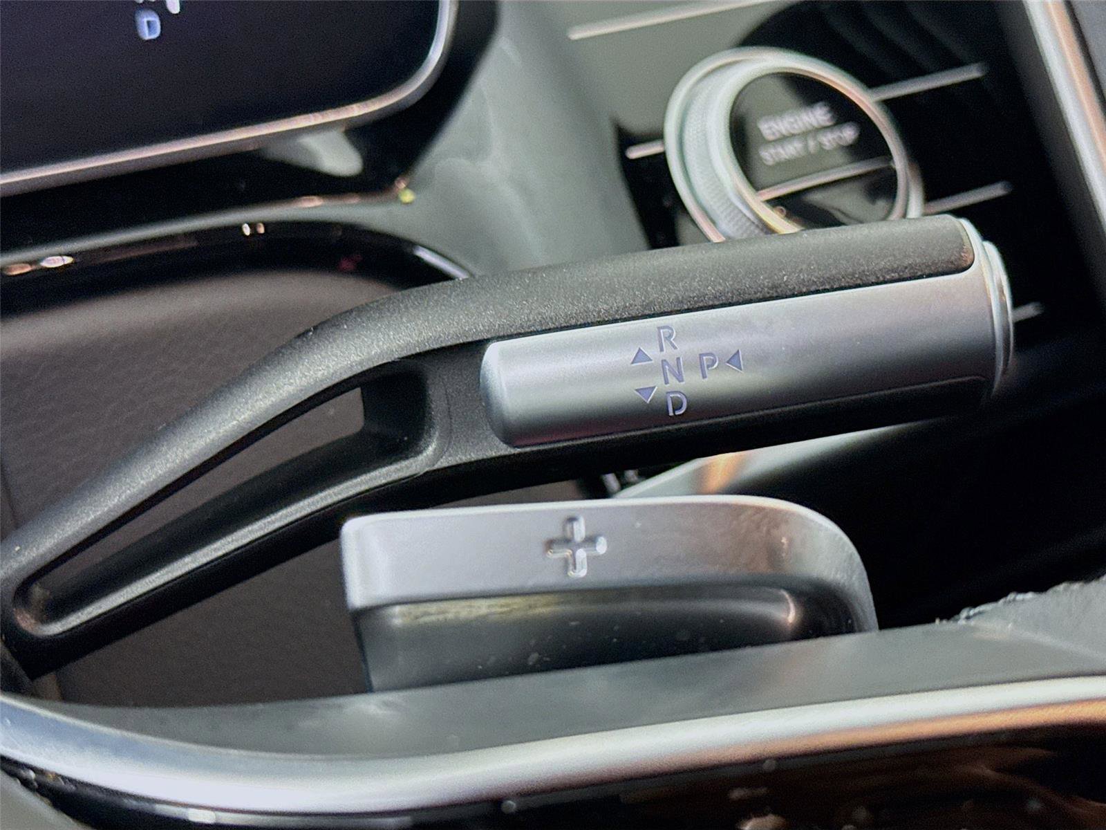 Used 2024 Mercedes-Benz S 580e 4MATIC Sedan image 5