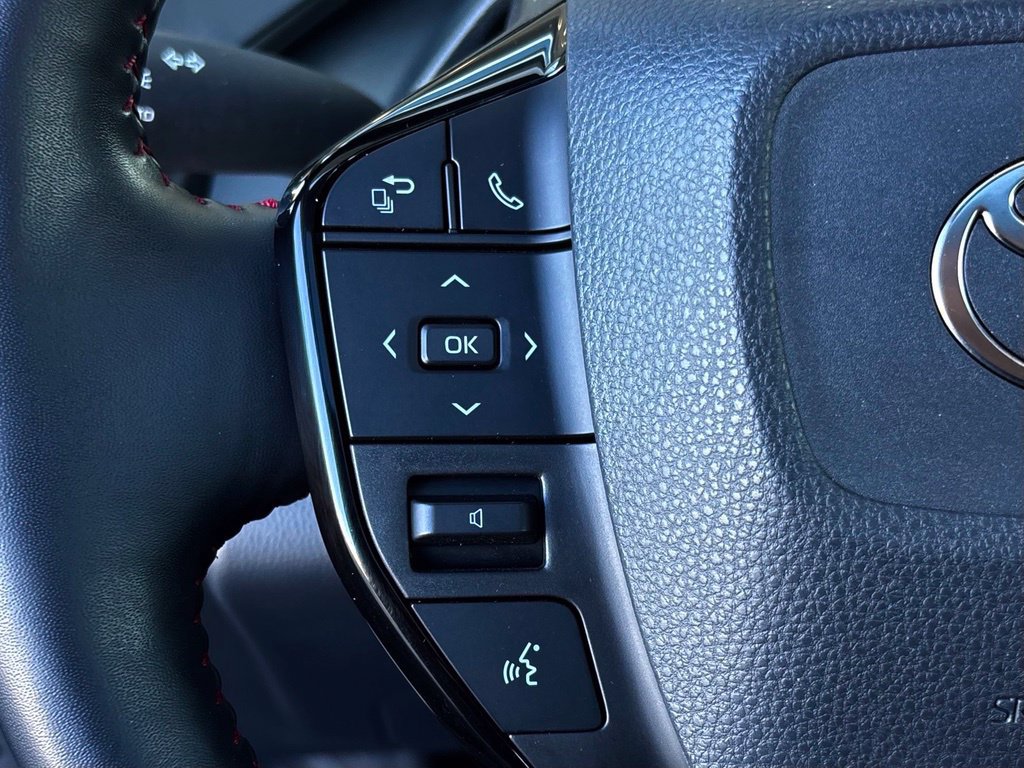 Used 2024 Toyota Prius Prime FWD image 18