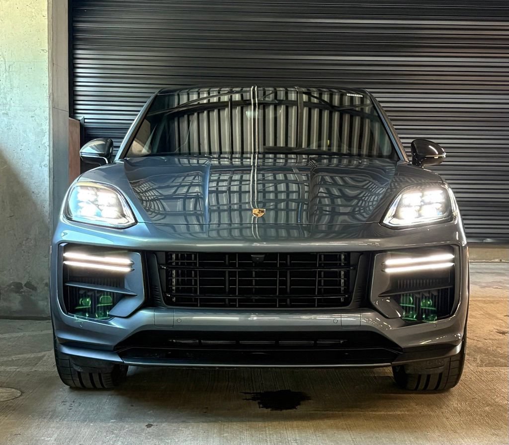 New 2026 Porsche Cayenne Turbo GT AWD/4WD image 7