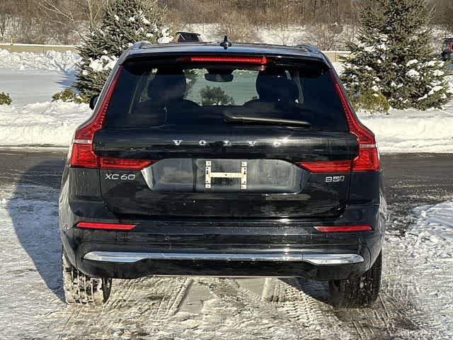 Used 2023 Volvo XC60 B5 Plus w/ Climate Package AWD/4WD image 4