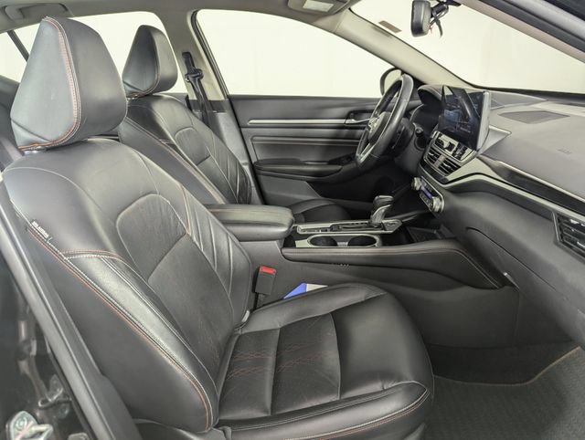 Used 2023 Nissan Altima 2.5 SR AWD/4WD image 29