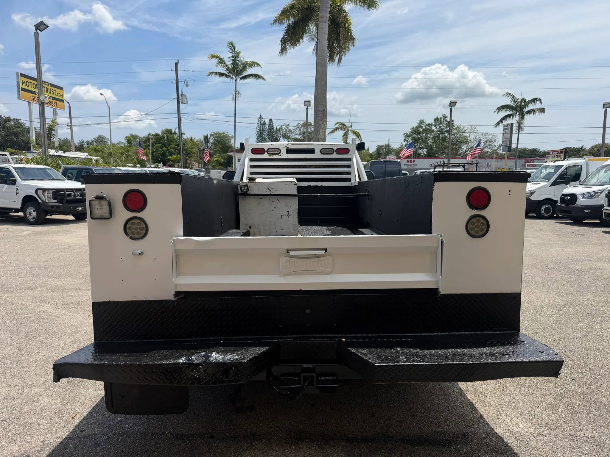 Used 2017 Ford F550 4x4 Crew Cab Super Duty image 4