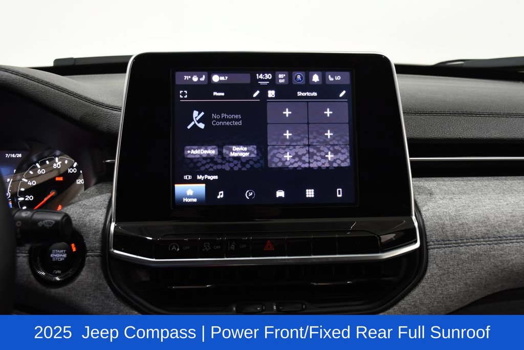 Used 2025 Jeep Compass Latitude w/ Sun & Sound Group AWD/4WD image 17