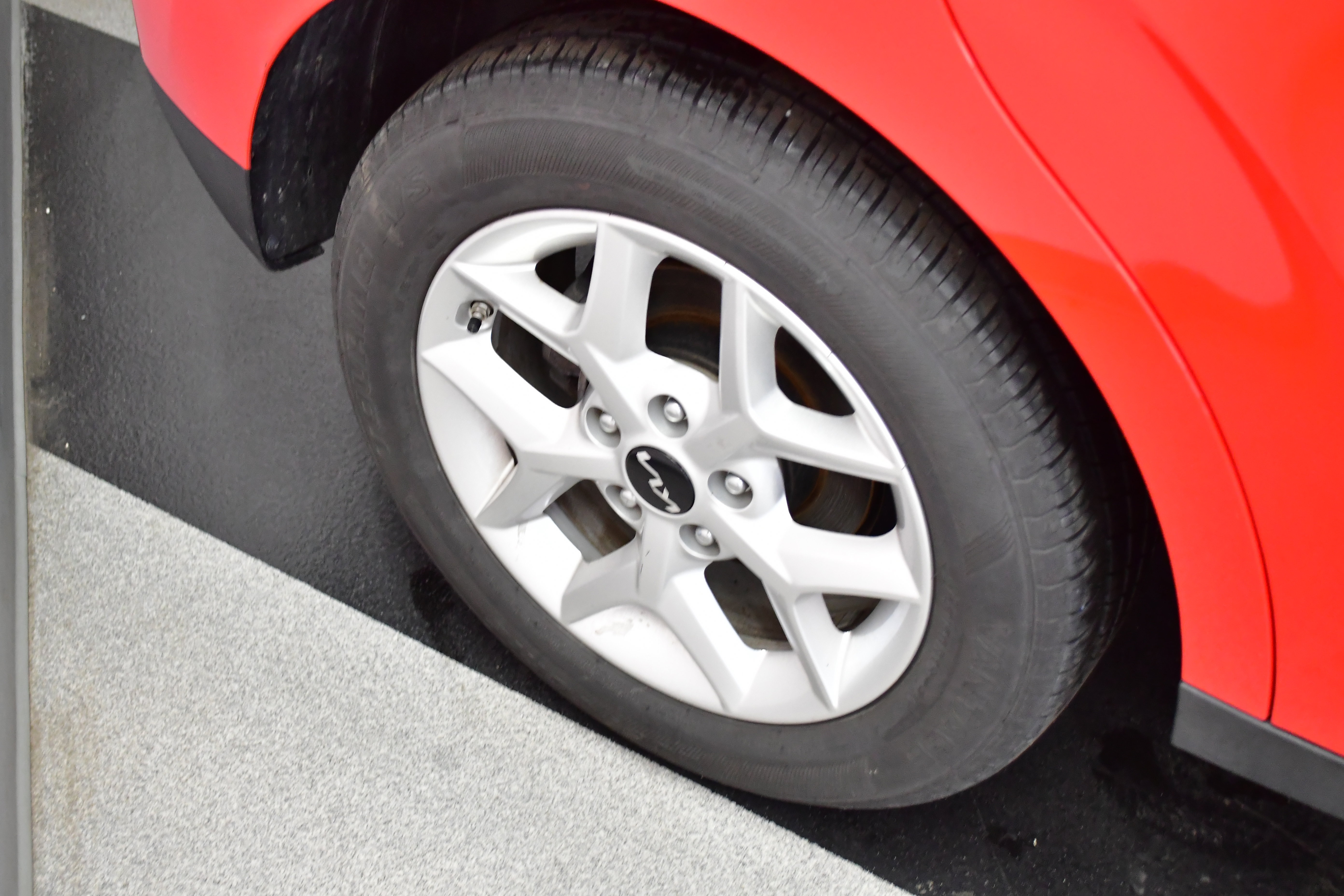 Used 2025 Kia Soul LX w/ LX Technology Package image 34