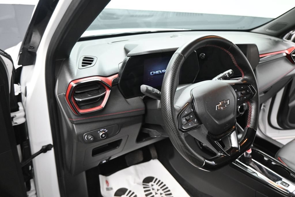 Used 2025 Chevrolet TrailBlazer RS w/ Driver Confidence Package FWD image 6