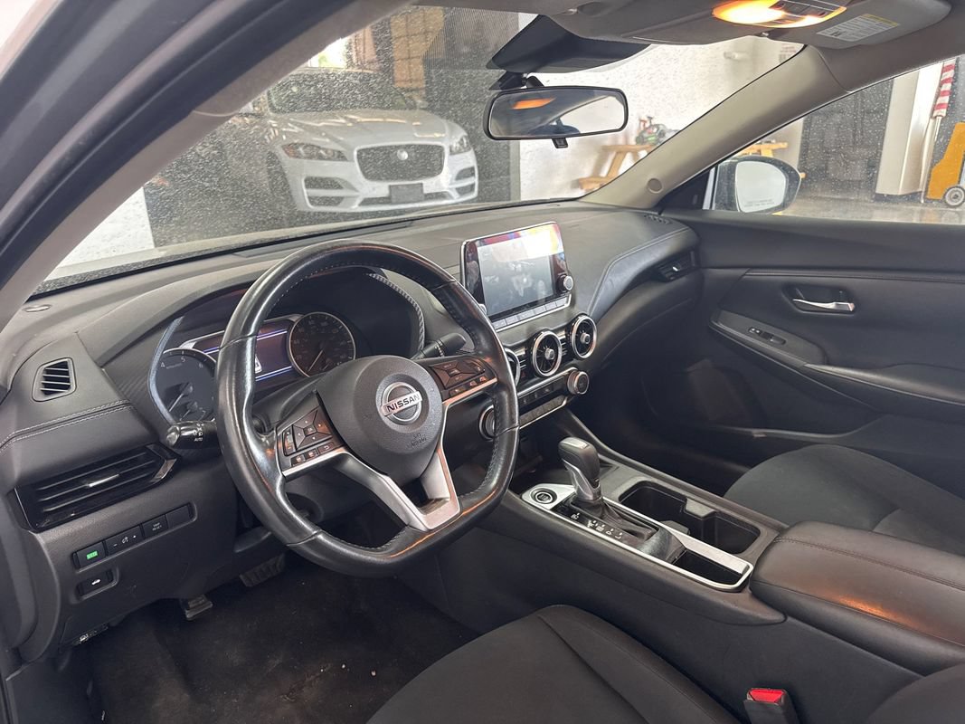 Used 2022 Nissan Sentra SV FWD image 8