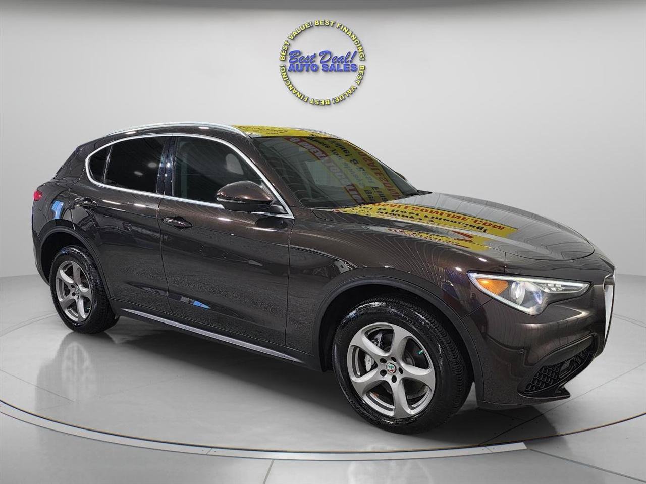 Used 2018 Alfa Romeo Stelvio AWD image 7