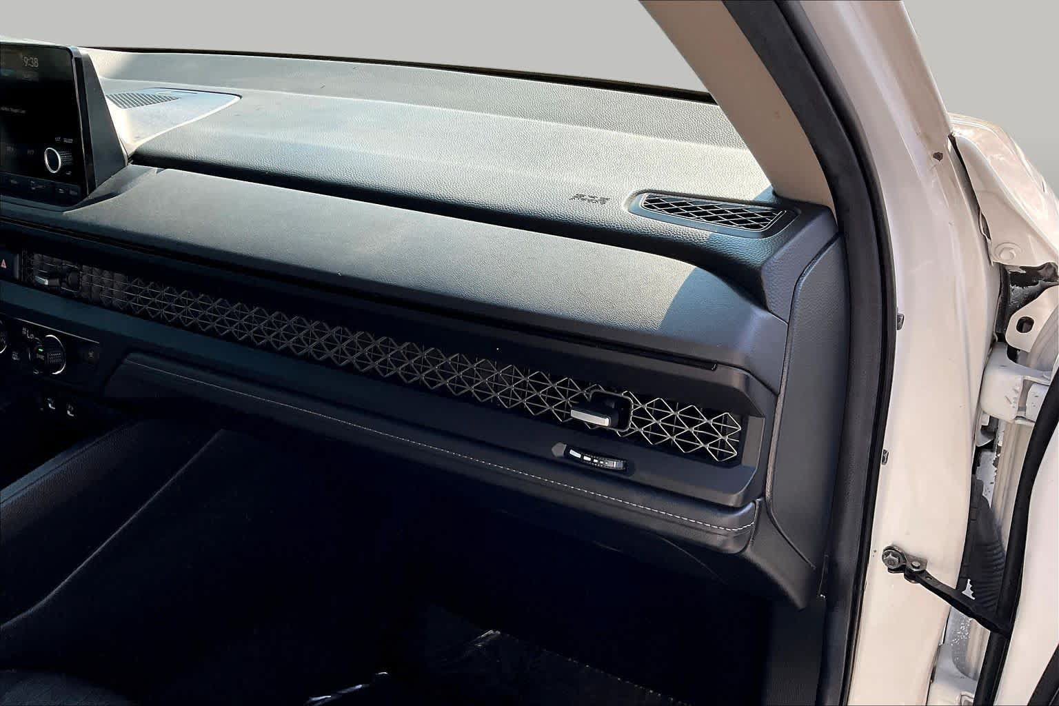 Used 2023 Honda Accord EX image 19