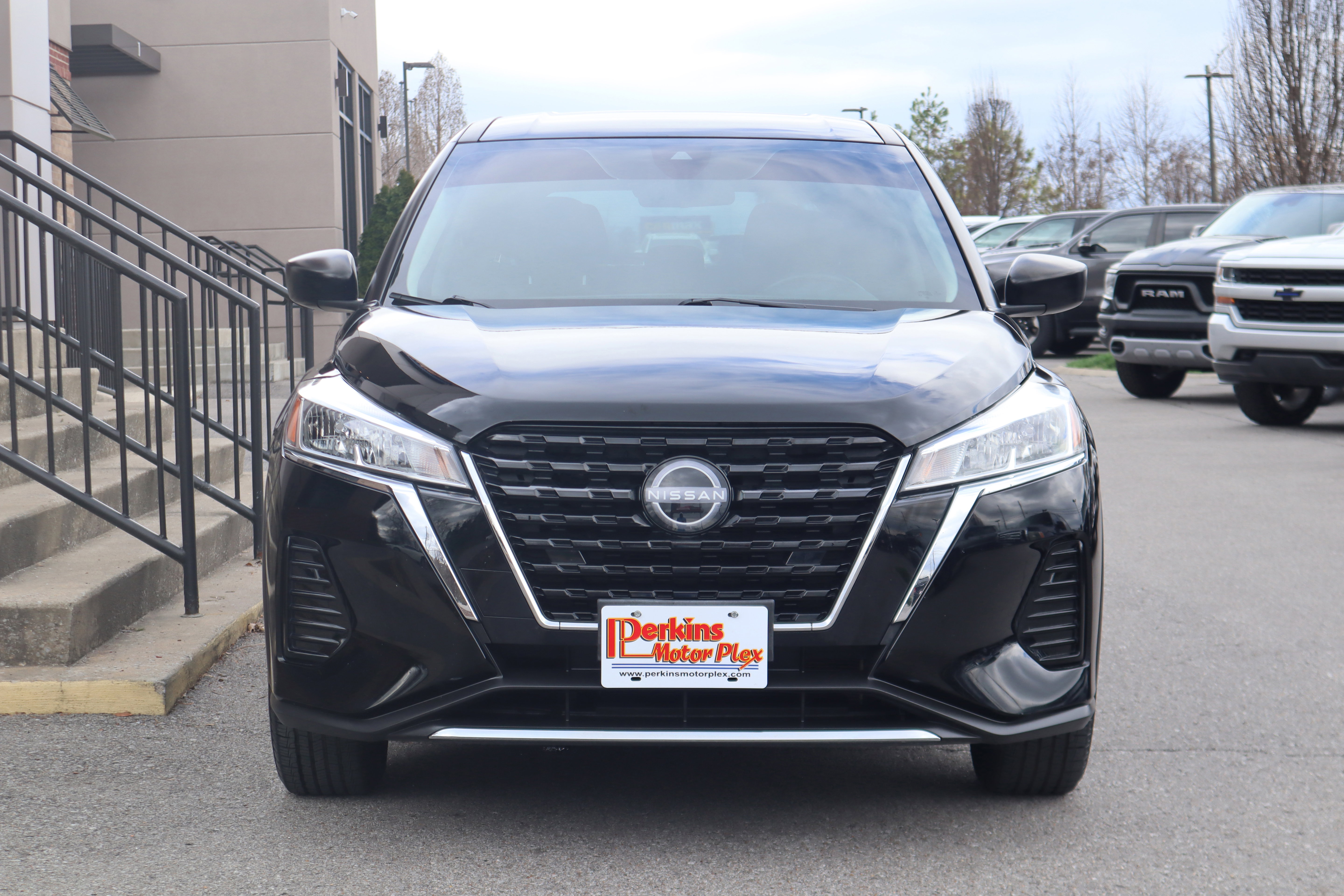 Used 2022 Nissan Kicks S image 4