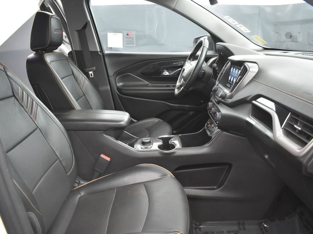 Used 2023 GMC Terrain AT4 image 22