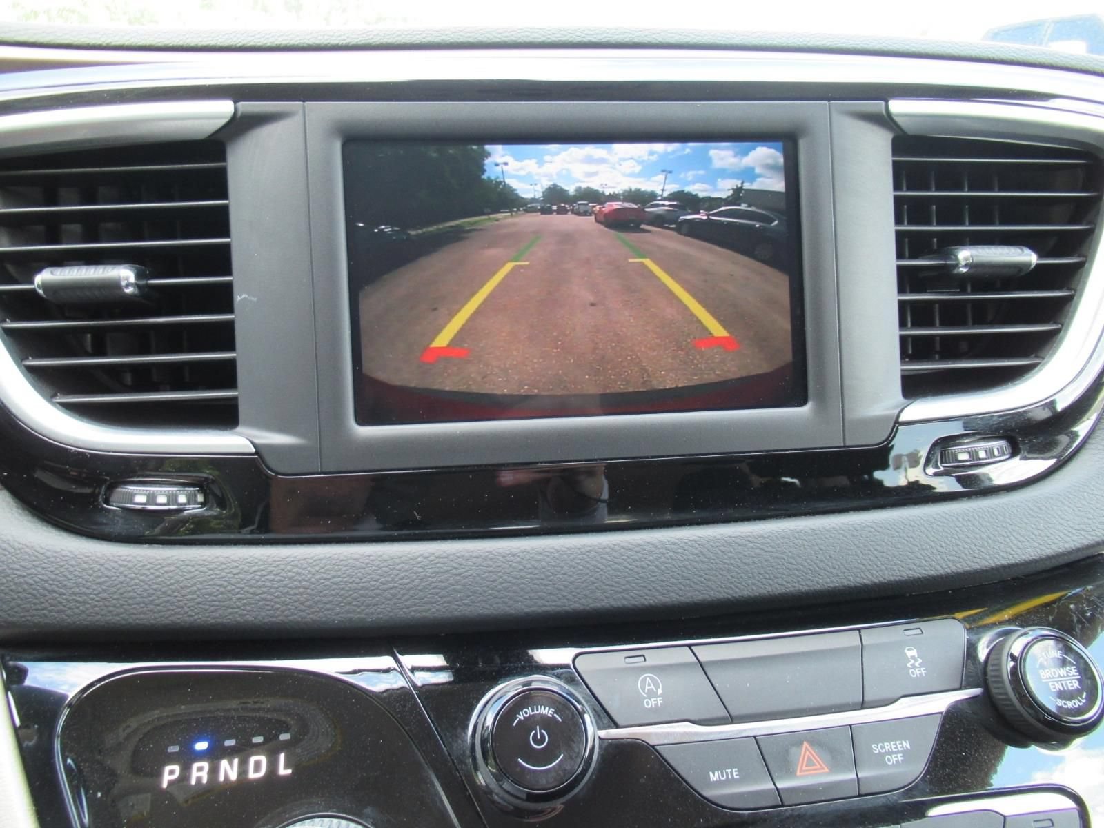Certified 2022 Chrysler Voyager LX FWD image 26