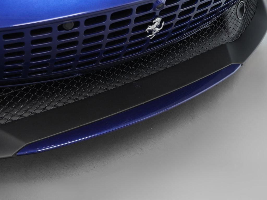 Certified 2025 Ferrari Roma Spider RWD image 8