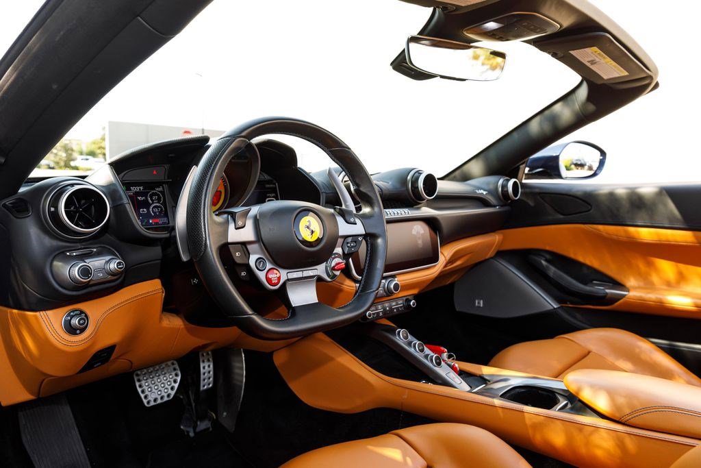 Used 2019 Ferrari Portofino RWD image 28